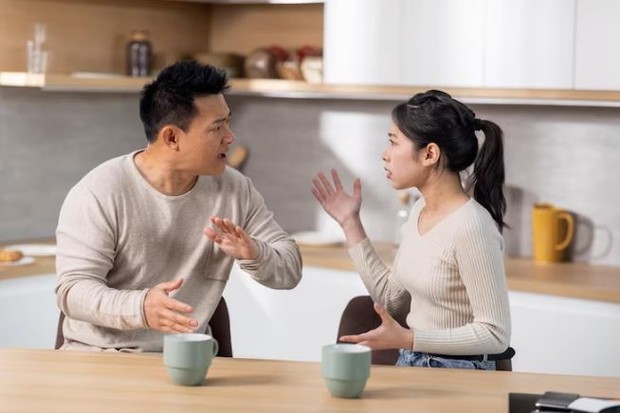 Bertanya untuk hindari miskomunikasi. foto freepik.com: prostock-studio