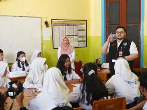 Disurati Siswa SMP, Mas Dhito Imbau Warga Kediri Tertib Kelola Sampah