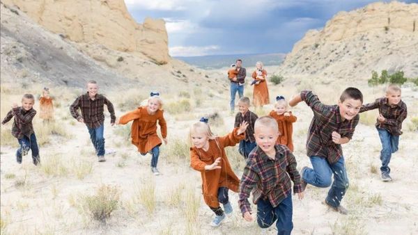 10 Potret Kehidupan Ibu yang Tiap Tahun Melahirkan Hingga Punya 12 Anak