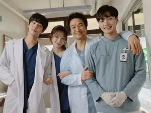 Dr. Romantic Season 4 Bakal Digarap? Ini Kata Pemain yang Siap Comeback Dr. Romantic Season 4 Bakal Digarap? Ini Kata Pemain yang Siap Comeback