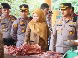 Polisi Sisir Pasar di Bengkalis, Pastikan Daging Dimusnahkan Bea Cukai Tak Dijual