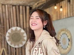 Lirik Lagu Ginio Happy Asmara feat Gilga Sahid dan Terjemahannya