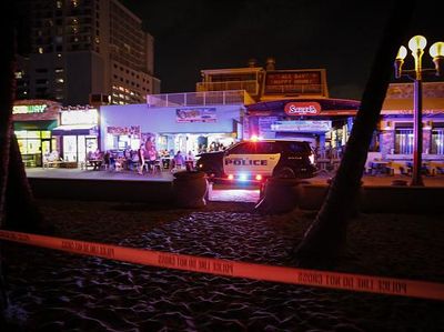 Geger Penembakan Massal di Pantai Hollywood AS, 9 Orang Terluka