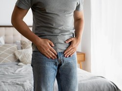 Penyebab Hernia Inguinalis, Gejala, dan Cara Mengobatinya