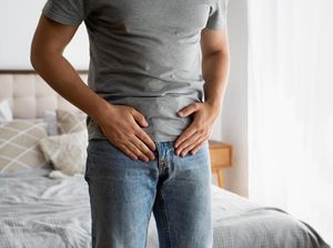 Penyebab Hernia Inguinalis, Gejala, dan Cara Mengobatinya Penyebab Hernia Inguinalis, Gejala, dan Cara Mengobatinya