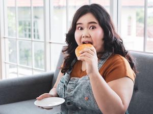 Duh! Bocah 2 SD Buta Gegara Sering Makan Junk Food sejak Bayi