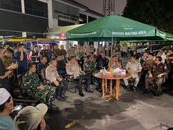 Kapolda Metro Datangi TKP Polisi Dilempari Petasan Saat Lerai Tawuran