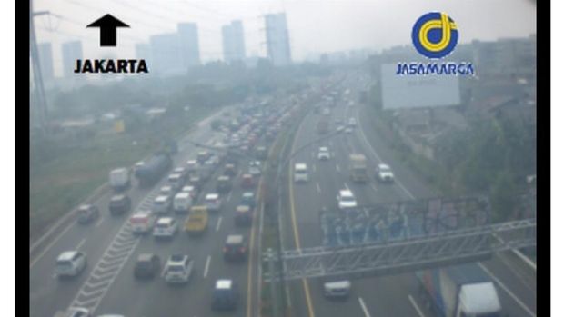 Kondisi lalu lintas di ruas Tol Tangerang arah Jakarta pada Selasa (30/5/2023) pagi.