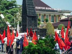 Petani Penggarap Demo Tuntut Bupati Tertibkan Perkebunan Nakal