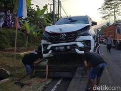 Kondisi Wabup Pangandaran Usai Mobilnya Terlibat Tabrakan Beruntun