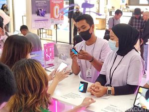 Oppo Find N2 Flip Banyak Dilirik Kaum Hawa Oppo Find N2 Flip Banyak Dilirik Kaum Hawa