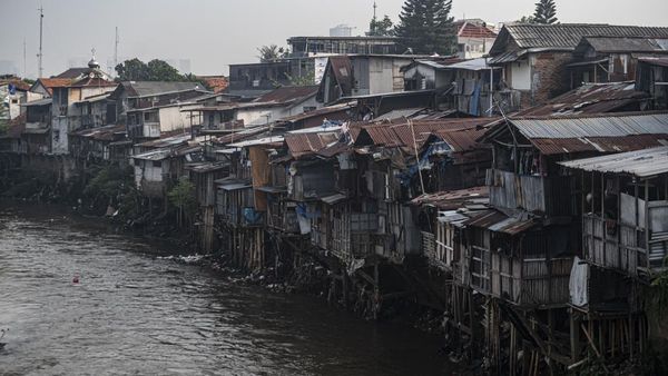 Pemerintah Targetkan Normalisasi Kali Ciliwung Rampung Akhir Tahun 2024