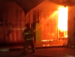 Pasar Gringging Kediri Kebakaran, 3 Kios Hangus Dilalap Api