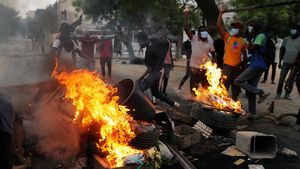 Polisi dan Pendukung Pemimpin Oposisi Senegal Bentrok