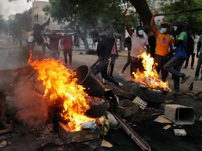 Polisi dan Pendukung Pemimpin Oposisi Senegal Bentrok