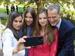 Misteri Kalung Bertuliskan Arab Milik Ratu Masa Depan Spanyol