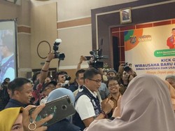 Sekda Depok Sapa Sandiaga Menteri Calon Wapres di Acara Wirausaha