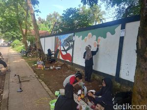 Kala Rumdin Wabup Subang Jadi Sasaran Seniman Lukis Kala Rumdin Wabup Subang Jadi Sasaran Seniman Lukis