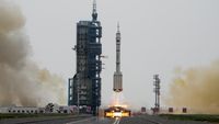 Shenzhou-16 Meluncur, China Kirim Astronaut Sipil Pertama ke Antariksa