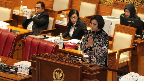 Sri Mulyani Respons Kritik DPR soal Subsidi Kendaraan Listrik