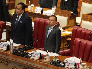 DPR Terima Surpres soal Calon Dubes Negara Sahabat dan Anggota KPPU DPR Terima Surpres soal Calon Dubes Negara Sahabat dan Anggota KPPU