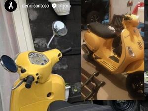 Pemain Arema FC Dendi Santoso Kemalingan Motor Vespa