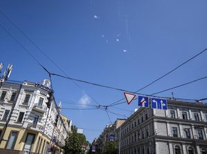 Rudal Rusia Kembali Hantam Ukraina, 6 Orang Tewas-Puluhan Luka Rudal Rusia Kembali Hantam Ukraina, 6 Orang Tewas-Puluhan Luka