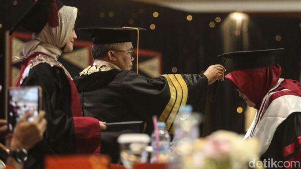 356 Mahasiswa Usahid Diwisuda