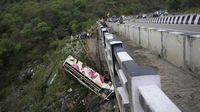 Bus di India Jatuh ke Ngarai, 10 Orang Tewas