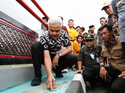 Tinjau Pembangunan Jembatan Keseneng, Ini Catatan Ganjar untuk Kontraktor