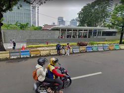 Melihat Trotoar Kedubes AS di Negara-negara Tetangga RI, Ditutup Juga?