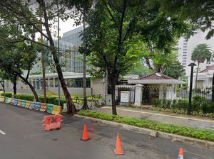 Pemandangan Kontras Trotoar Depan Kedubes AS Vs Istana Wapres RI, Kok Bisa?