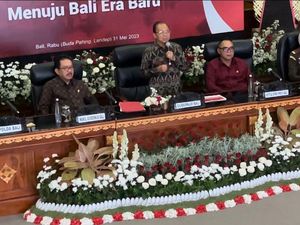 Koster Semprot Bupati/Walkot gegara Ulah Bule: Malu Dong Gak Kerja All Out! Koster Semprot Bupati/Walkot gegara Ulah Bule: Malu Dong Gak Kerja All Out!