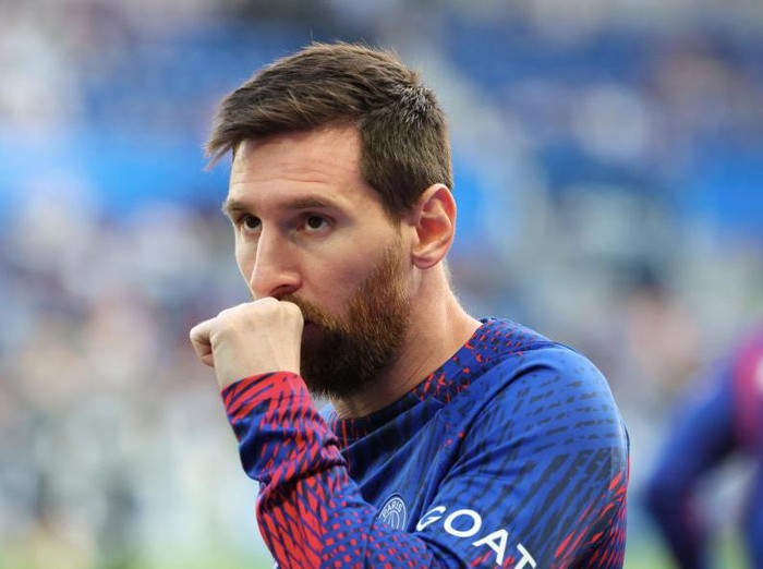 STRASBOURG, FRANCE - MAY 27: Lionel Messi #30 of Paris Saint-Germain warms-up prior to the Ligue 1 match between RC Strasbourg and Paris Saint-Germain at Stade de la Meinau on May 27, 2023 in Strasbourg, France. (Photo by Xavier Laine/Getty Images)