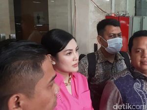 Nindy Ayunda Bakal Dipanggil Lagi Terkait Kasus Senpi Dito Mahendra Nindy Ayunda Bakal Dipanggil Lagi Terkait Kasus Senpi Dito Mahendra