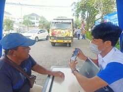 Catat! Mulai Besok Beli Solar Subsidi Wajib Tunjukkan QR Code
