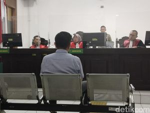 Skandal Suap Hakim Agung, Vonis PNS MA Nurmanto Akmal Diperberat Skandal Suap Hakim Agung, Vonis PNS MA Nurmanto Akmal Diperberat