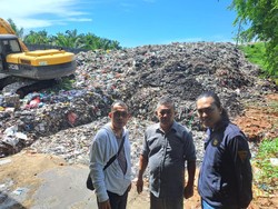 Daging yang Diperebutkan Warga Bengkalis di Tempat Sampah Berasal dari Malaysia!