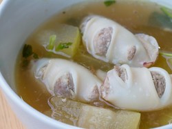 Resep Sup Cumi Isi Ayam, Kenyal Gurih Berkuah Kaldu Bening