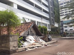 Kok Bisa Ada Rumah Dijepit Apartemen Mewah di Jakarta? Ini Kata Pemprov