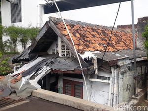 Mulai Bobrok, Begini Kondisi Terkini Rumah Tua yang Dijepit Apartemen Mewah