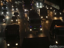 Titik Macet Tol Cikampek Arah Jakarta di Penghujung Libur Idul Adha