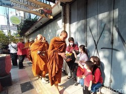 Holding BUMN Pariwisata Siap-siap Sambut 32 Biksu Thudong Jelang Waisak