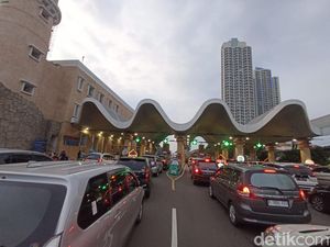 Ancol Diserbu Pengunjung, Ada Antrean Panjang di Pintu Masuk