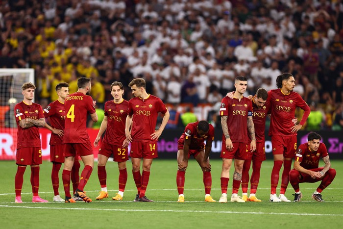 BUDAPEST, HUNGARY - MAY 31:   The AS Roma players react during a penalty shootout during the UEFA Europa League 2022/23 final match between Sevilla FC and AS Roma at Puskas Arena on May 31, 2023 in Budapest, Hungary. (Photo by Chris Brunskill/Fantasista/Getty Images)