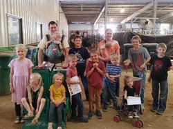 Kisah Viral Ibu Melahirkan Setiap Tahun, Sudah Punya 12 Anak di Usia 38