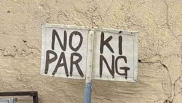 Kumpulan Desain Nyeleneh yang Bikin Bingung Bacanya