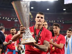 Liga Europa: Trofi Pertama Lamela Dapat dari Sang Mantan