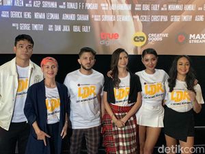 Fadly Faisal Makin Sulit Senyum Usai Video Syur Mirip Rebecca Klopper Viral Fadly Faisal Makin Sulit Senyum Usai Video Syur Mirip Rebecca Klopper Viral