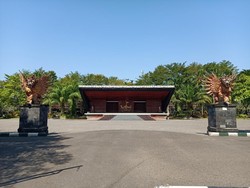 Sentral Parkir Diratakan, Pedagang Senggol Belum Pindah ke Twin Tower